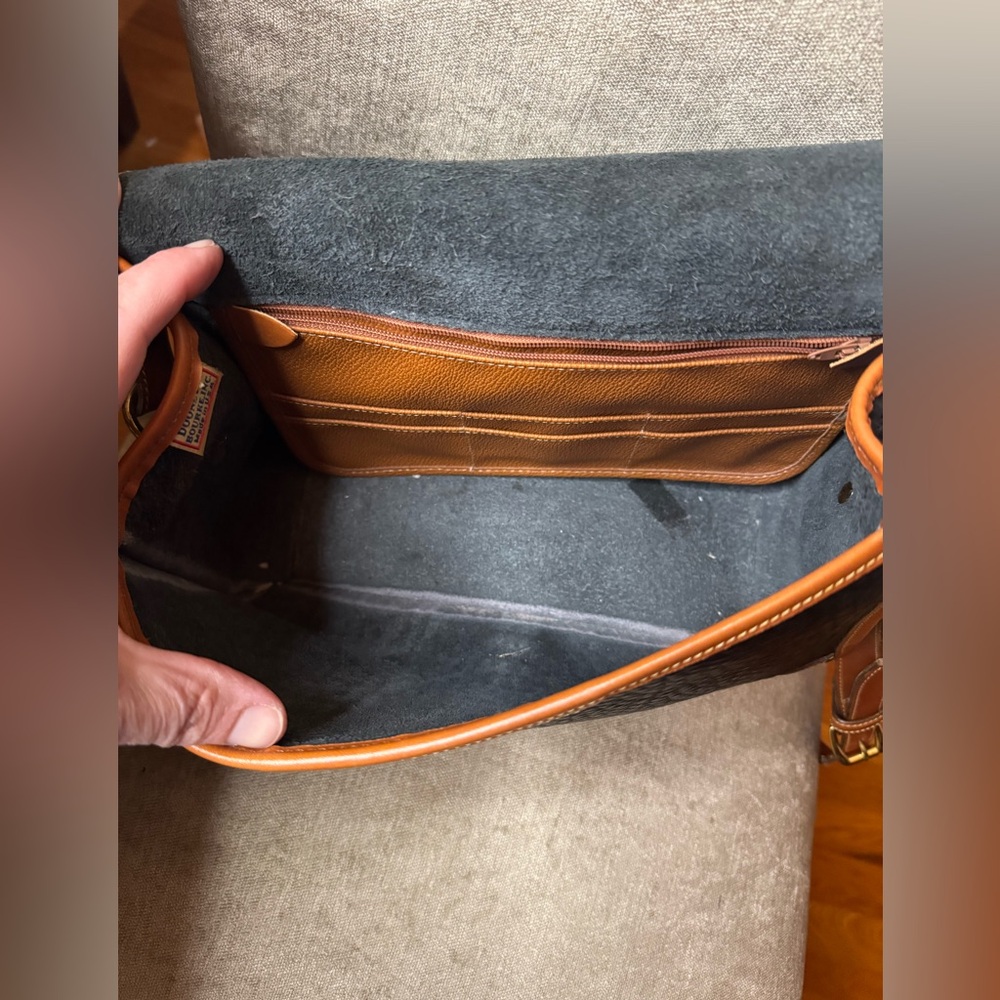 Dooney & Bourke - VINTAGE Black Messenger Bag Excellent Condition - Made In USA - Picture 7 of 9